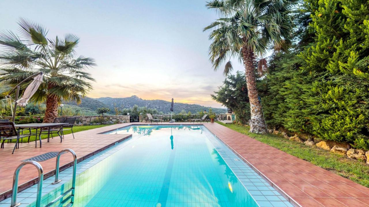 Meliades Villas Agia Marina Eksteriør bilde