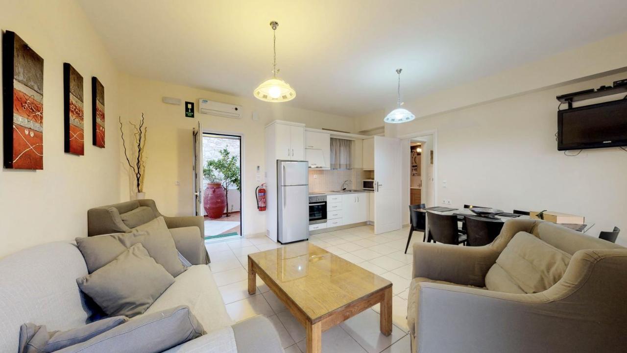 Meliades Villas Agia Marina Eksteriør bilde